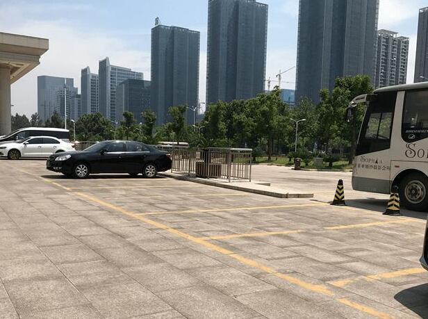 酒店賓館停車位劃線找什么單位，找誰來劃線？