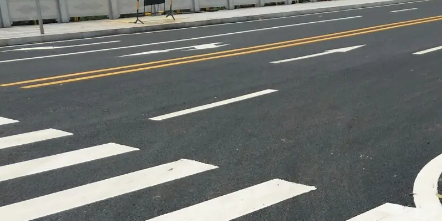 蘇州車位劃線解析，車間白色斑馬線劃線寬度是多少？帶來高效與安全