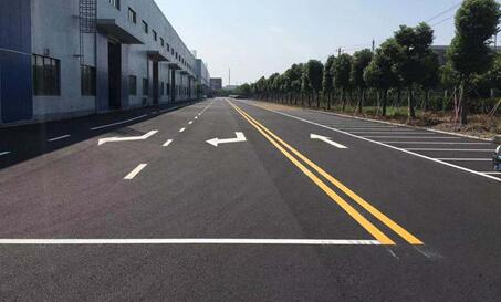 昆山廠區道路劃線多少錢?找飛揚市政價格合理 昆山廠區道路劃線多少錢?找飛揚市政價格合理