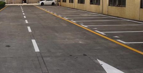 小區停車位劃線歸誰管? 這成為了一個社會性的話題 小區停車位劃線歸誰管? 這成為了一個社會性的話題